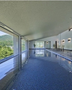 屋内温水プール