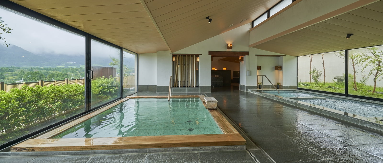 露天風呂付温泉大浴場