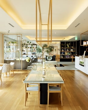 ライブラリーラウンジ