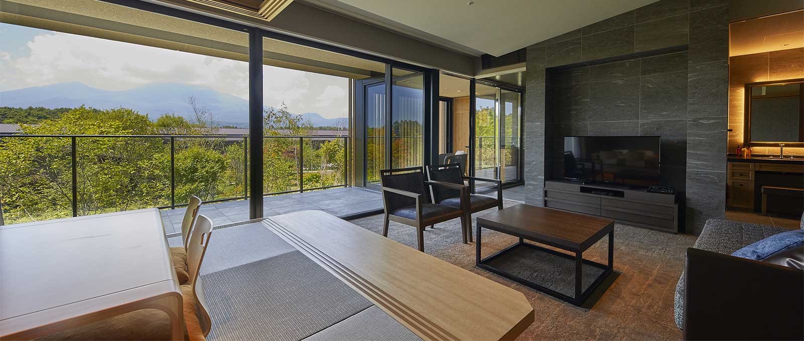 和洋室　定員：6名　広さ：86㎡