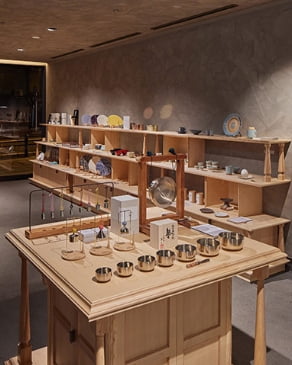 SHOP Craft Editions produced by Kyoto Museum of Crafts and Design